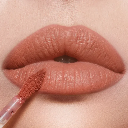 Charlotte Tilbury Airbrush Flawless Lip Blurr